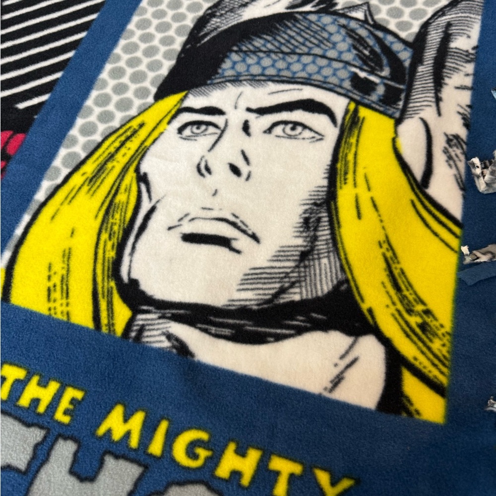 Kids Marvel Heroes Fleece Blanket 63x53in - Picture 9 of 13